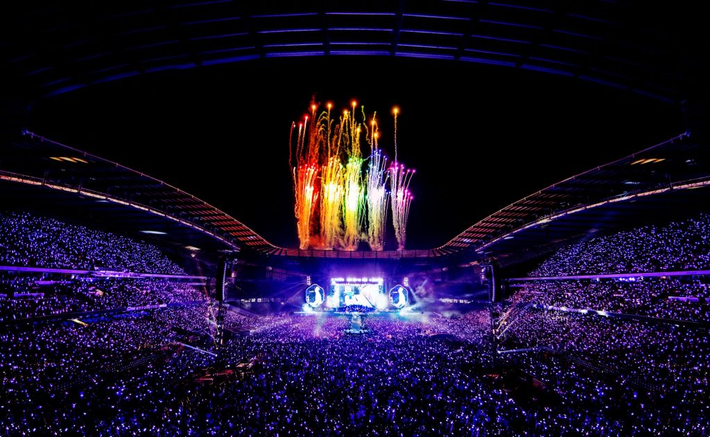 review film coldplay: a head full of dreams