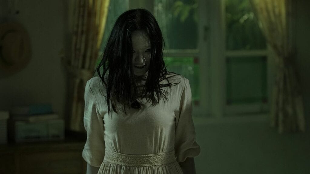 Asmara Abigail dalam Ghost Writer indonesia