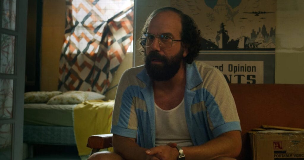 Murray Bauman dalam post credit Stanger Things Season 3