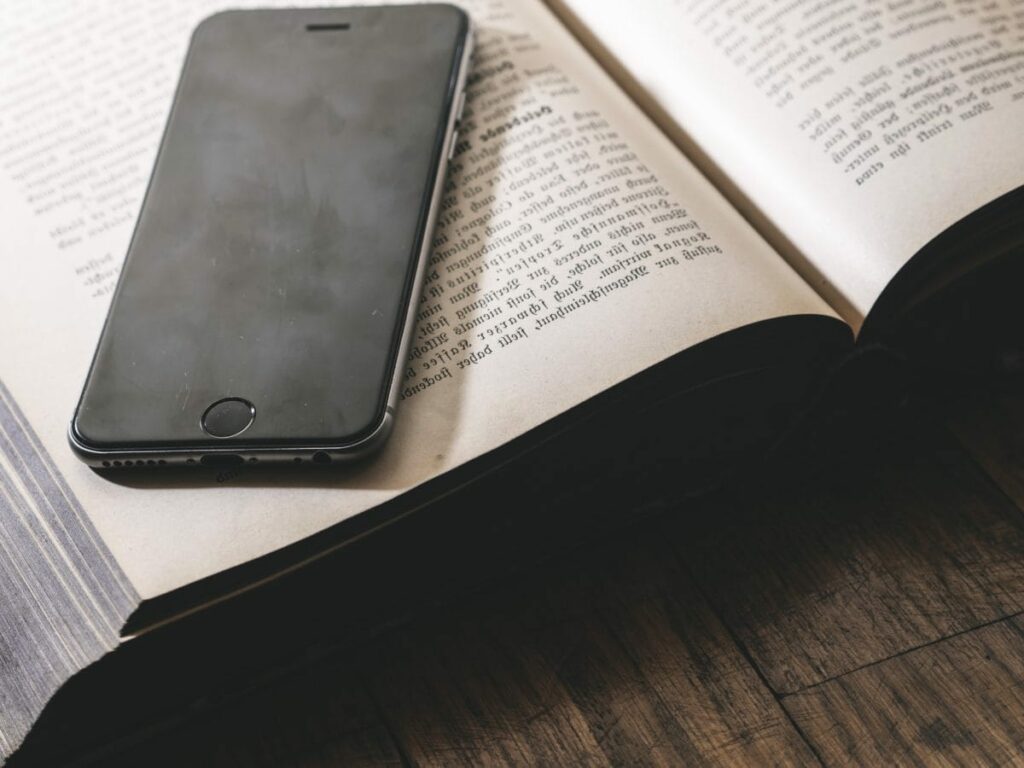 smartphone dan buku