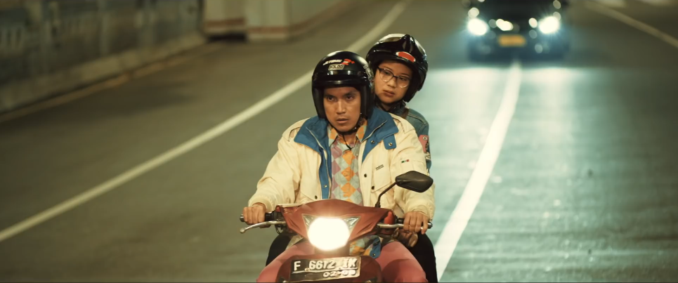 Desta dan Danilla naik motor
