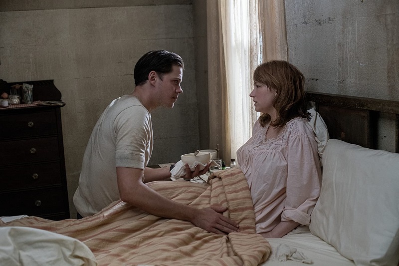 Billy Skaagard dalam film the Devil All the Time