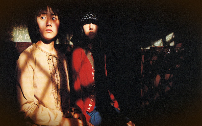 film A Tale of Two Sisters tahun 2003