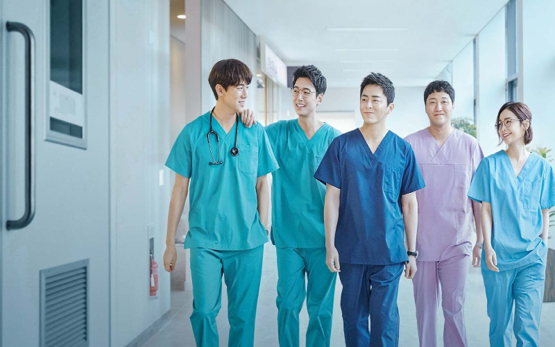 Hospital Playlist (2020) drakor wajib tonton tahun 2020