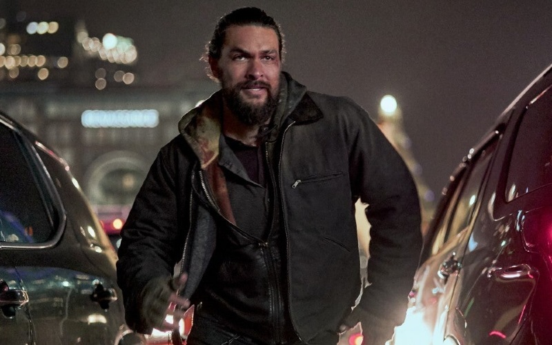 Jason Momoa dalam film Sweet Girl