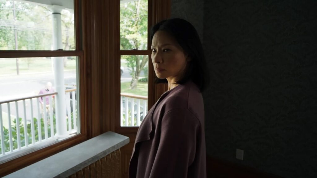 Lucy Liu sebagai Rebekkah di film Presence
